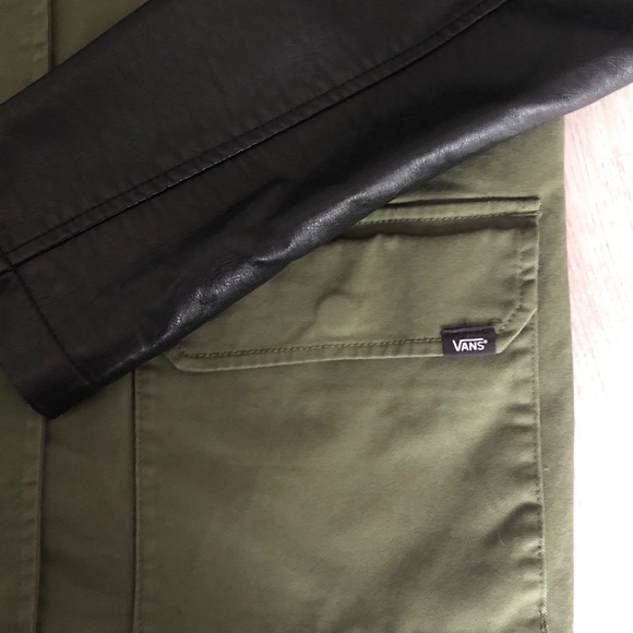 Vans women’s jacket - Picture 2 of 3